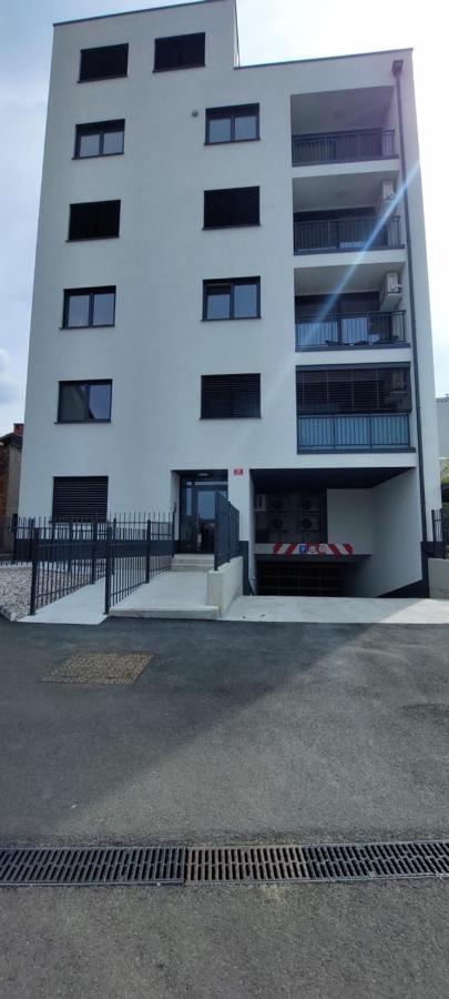 La Studio Maribor Extérieur photo